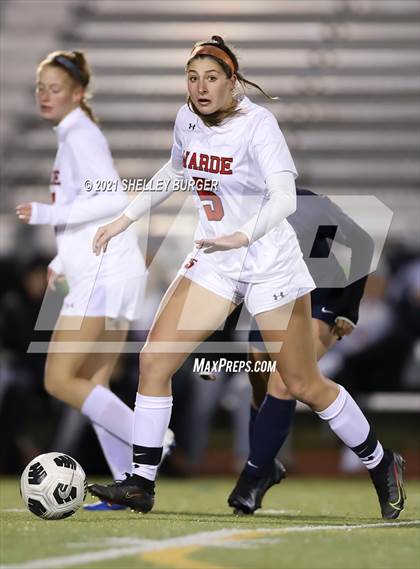 Thumbnail 3 in Warde vs. Staples (CIAC Class LL Semifinal round) photogallery.