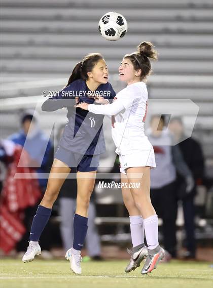 Thumbnail 2 in Warde vs. Staples (CIAC Class LL Semifinal round) photogallery.