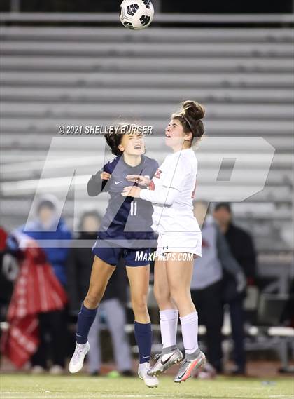Thumbnail 1 in Warde vs. Staples (CIAC Class LL Semifinal round) photogallery.