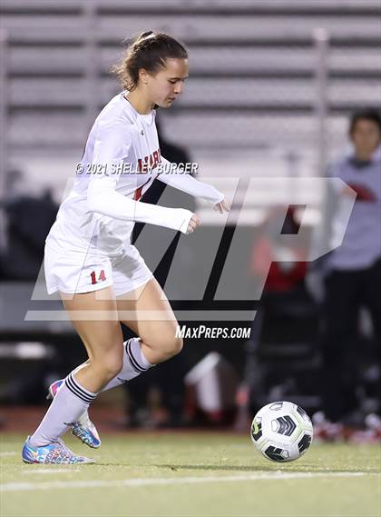 Thumbnail 2 in Warde vs. Staples (CIAC Class LL Semifinal round) photogallery.