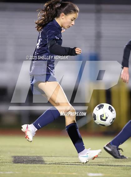 Thumbnail 1 in Warde vs. Staples (CIAC Class LL Semifinal round) photogallery.