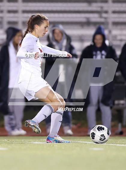 Thumbnail 3 in Warde vs. Staples (CIAC Class LL Semifinal round) photogallery.