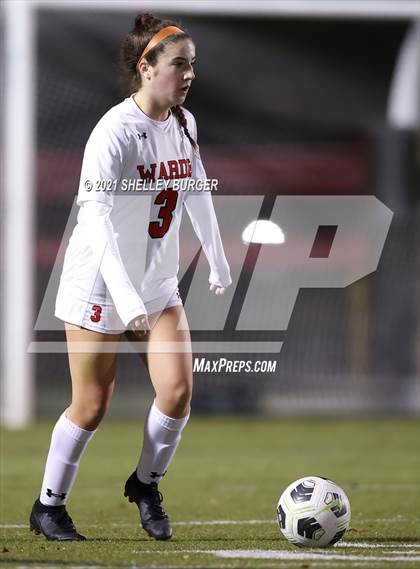 Thumbnail 2 in Warde vs. Staples (CIAC Class LL Semifinal round) photogallery.