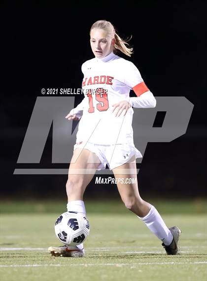 Thumbnail 3 in Warde vs. Staples (CIAC Class LL Semifinal round) photogallery.