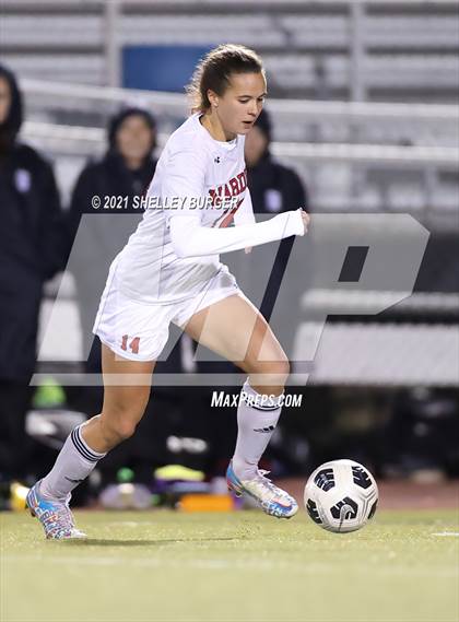 Thumbnail 2 in Warde vs. Staples (CIAC Class LL Semifinal round) photogallery.