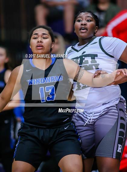 Thumbnail 1 in Windward vs Ribet Academy photogallery.
