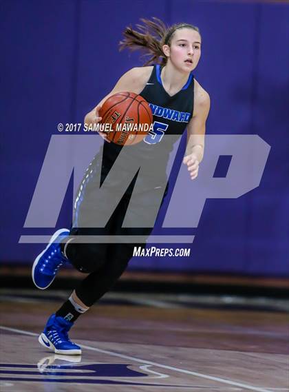 Thumbnail 2 in Windward vs Ribet Academy photogallery.