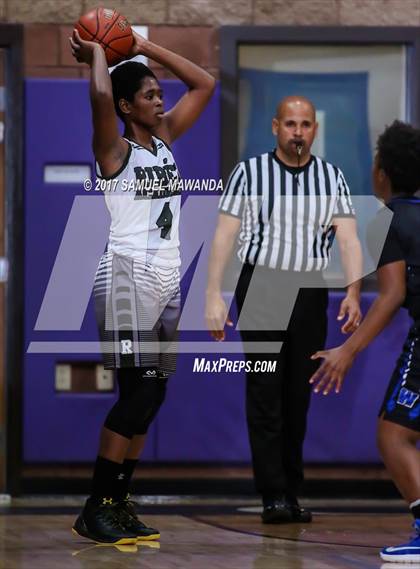Thumbnail 3 in Windward vs Ribet Academy photogallery.