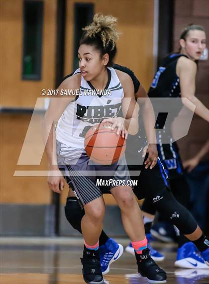 Thumbnail 3 in Windward vs Ribet Academy photogallery.