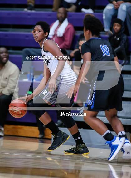 Thumbnail 2 in Windward vs Ribet Academy photogallery.