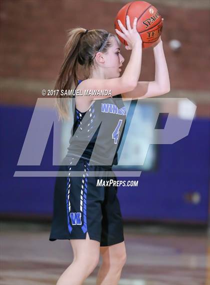 Thumbnail 2 in Windward vs Ribet Academy photogallery.