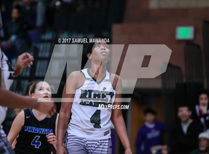 Thumbnail 1 in Windward vs Ribet Academy photogallery.