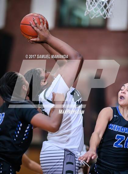 Thumbnail 3 in Windward vs Ribet Academy photogallery.