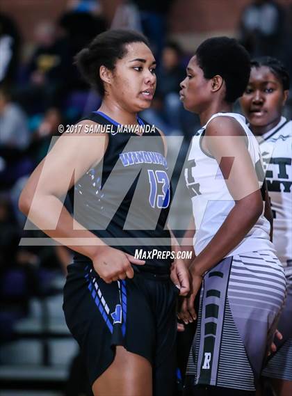 Thumbnail 3 in Windward vs Ribet Academy photogallery.