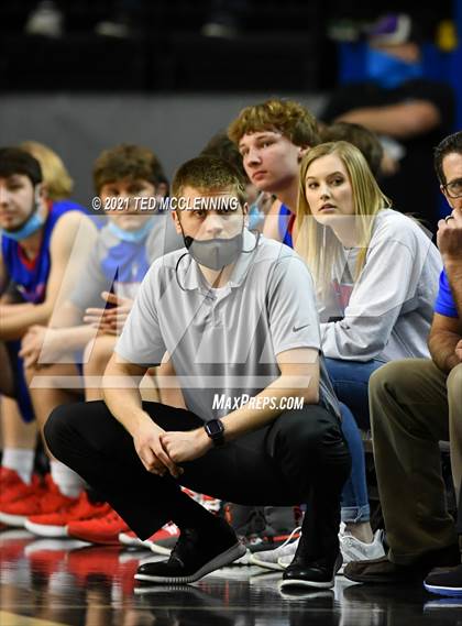Thumbnail 2 in Lee vs. Caddo Hills (AAA 2A Final) photogallery.