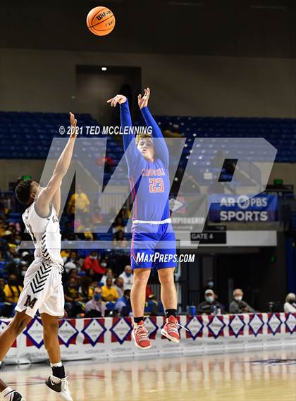 Thumbnail 3 in Lee vs. Caddo Hills (AAA 2A Final) photogallery.