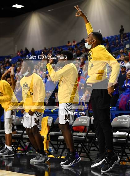 Thumbnail 3 in Lee vs. Caddo Hills (AAA 2A Final) photogallery.