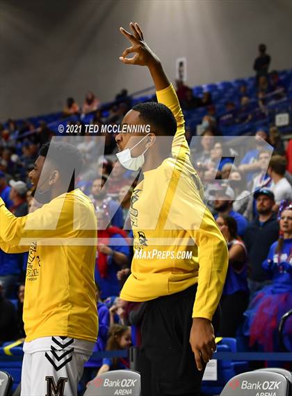 Thumbnail 1 in Lee vs. Caddo Hills (AAA 2A Final) photogallery.