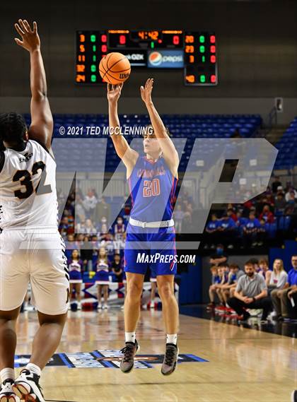 Thumbnail 1 in Lee vs. Caddo Hills (AAA 2A Final) photogallery.