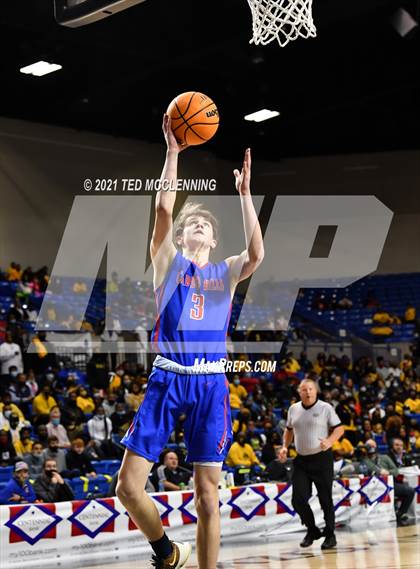 Thumbnail 1 in Lee vs. Caddo Hills (AAA 2A Final) photogallery.