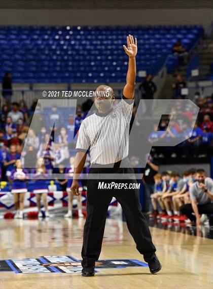 Thumbnail 2 in Lee vs. Caddo Hills (AAA 2A Final) photogallery.