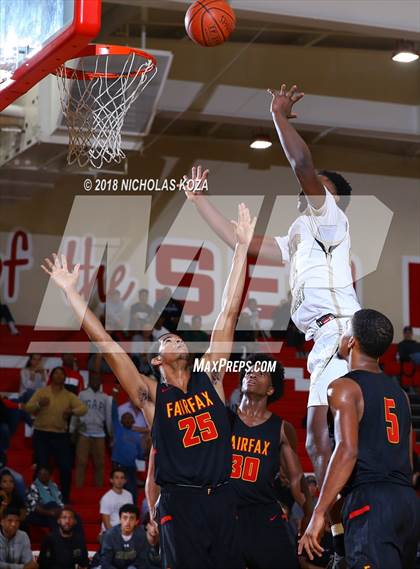 Thumbnail 2 in Bishop Montgomery vs. Fairfax (Ryse Williams Pac Shores Tournament) photogallery.
