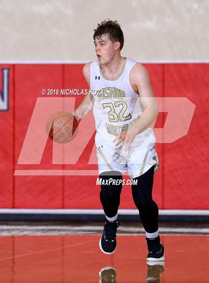 Thumbnail 1 in Bishop Montgomery vs. Fairfax (Ryse Williams Pac Shores Tournament) photogallery.