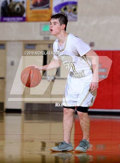 Thumbnail 2 in Bishop Montgomery vs. Fairfax (Ryse Williams Pac Shores Tournament) photogallery.