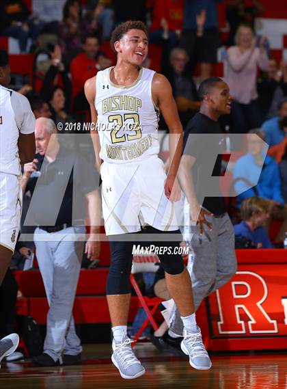 Thumbnail 2 in Bishop Montgomery vs. Fairfax (Ryse Williams Pac Shores Tournament) photogallery.