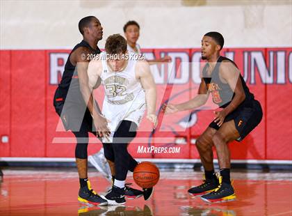 Thumbnail 1 in Bishop Montgomery vs. Fairfax (Ryse Williams Pac Shores Tournament) photogallery.