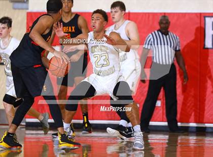 Thumbnail 2 in Bishop Montgomery vs. Fairfax (Ryse Williams Pac Shores Tournament) photogallery.