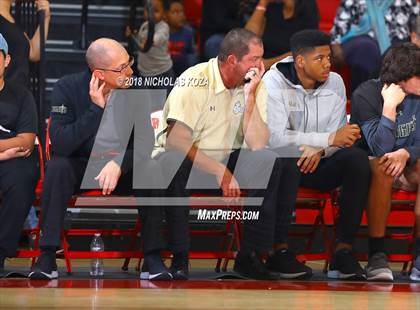 Thumbnail 2 in Bishop Montgomery vs. Fairfax (Ryse Williams Pac Shores Tournament) photogallery.