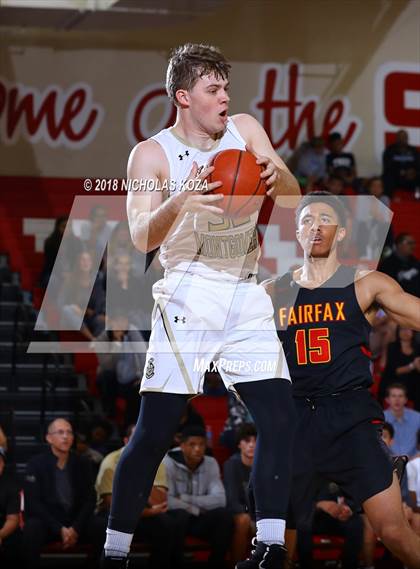 Thumbnail 1 in Bishop Montgomery vs. Fairfax (Ryse Williams Pac Shores Tournament) photogallery.