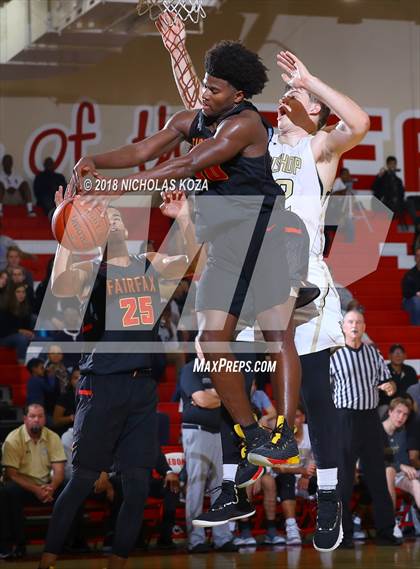 Thumbnail 1 in Bishop Montgomery vs. Fairfax (Ryse Williams Pac Shores Tournament) photogallery.