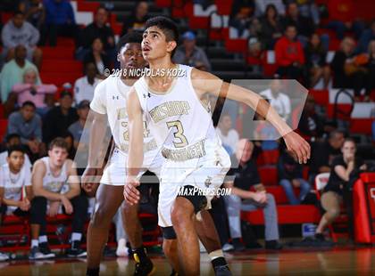 Thumbnail 2 in Bishop Montgomery vs. Fairfax (Ryse Williams Pac Shores Tournament) photogallery.
