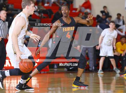 Thumbnail 3 in Bishop Montgomery vs. Fairfax (Ryse Williams Pac Shores Tournament) photogallery.