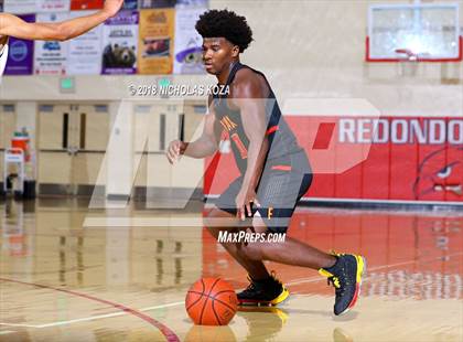 Thumbnail 2 in Bishop Montgomery vs. Fairfax (Ryse Williams Pac Shores Tournament) photogallery.