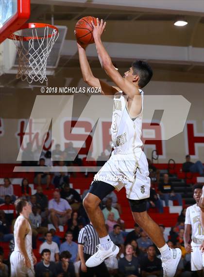 Thumbnail 2 in Bishop Montgomery vs. Fairfax (Ryse Williams Pac Shores Tournament) photogallery.