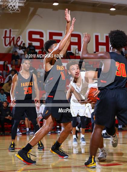 Thumbnail 3 in Bishop Montgomery vs. Fairfax (Ryse Williams Pac Shores Tournament) photogallery.