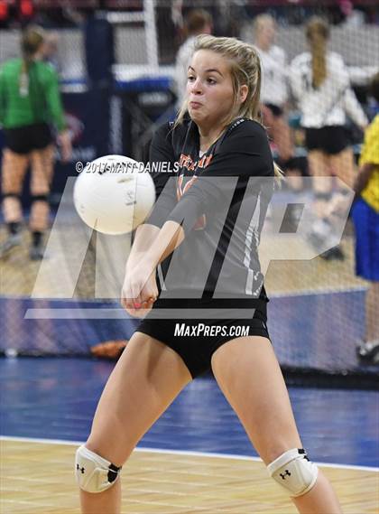 Thumbnail 3 in Lutheran vs. Sterling (CHSAA 3A Pool 2) photogallery.