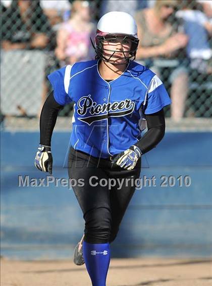 Thumbnail 3 in Pioneer vs. Presentation (CIF CCS D2 Final) photogallery.