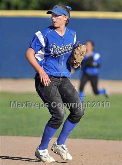 Thumbnail 3 in Pioneer vs. Presentation (CIF CCS D2 Final) photogallery.