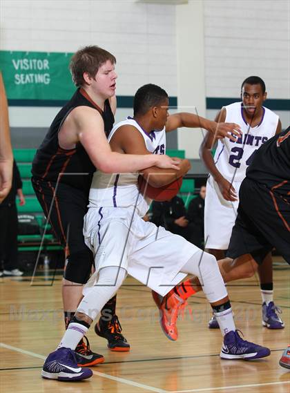 Thumbnail 2 in St. Anthony vs. Central photogallery.