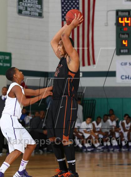 Thumbnail 2 in St. Anthony vs. Central photogallery.