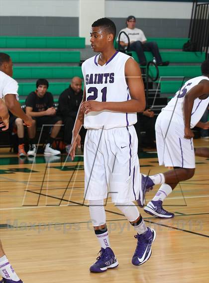 Thumbnail 1 in St. Anthony vs. Central photogallery.