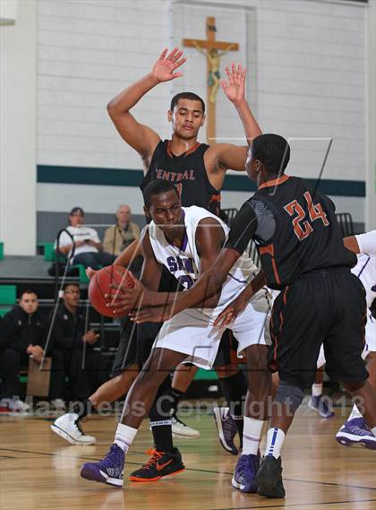 Thumbnail 1 in St. Anthony vs. Central photogallery.