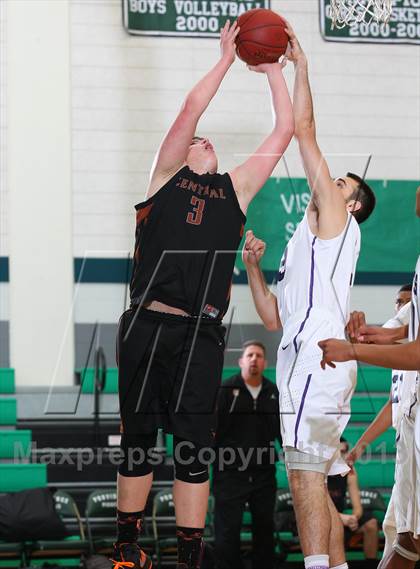 Thumbnail 3 in St. Anthony vs. Central photogallery.
