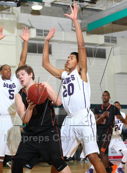 Thumbnail 1 in St. Anthony vs. Central photogallery.