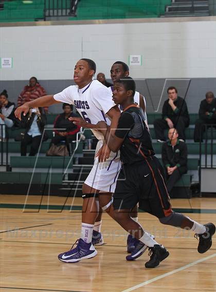 Thumbnail 3 in St. Anthony vs. Central photogallery.