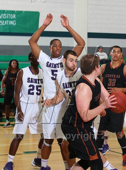 Thumbnail 3 in St. Anthony vs. Central photogallery.